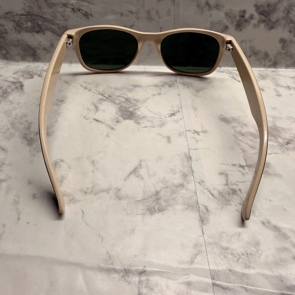 Ray-Ban RB 2132 New Wayfarer Sunglasses Black Beige 52mm Italy with Case